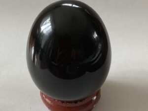 Oeuf en Obsidienne noire