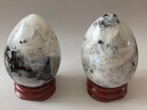 Oeuf Labradorite blanche ????
